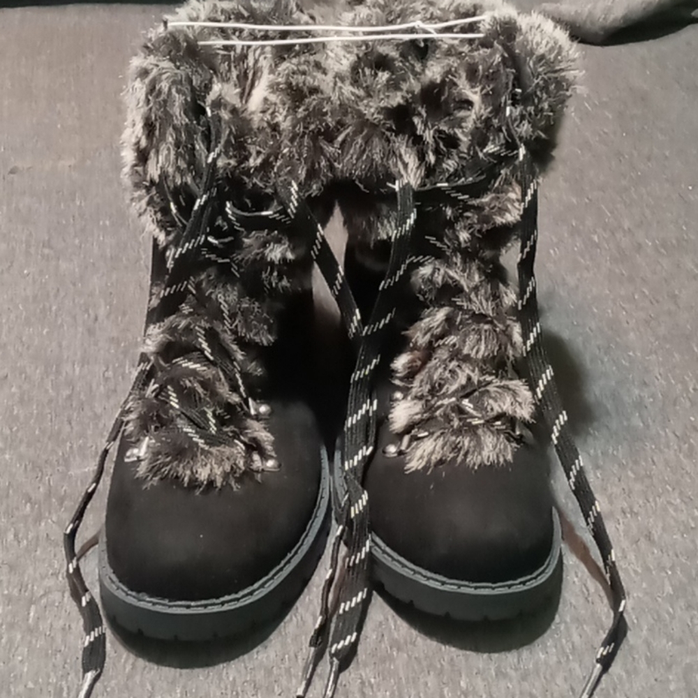 NWOT boots